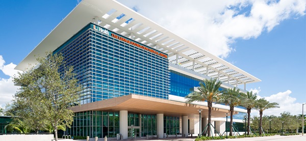 Building of the Lennar Foundation Medical Center in Miami, Florida