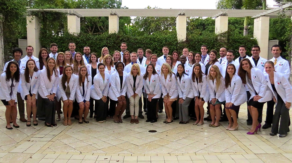 A group photo at the University of Miami campus