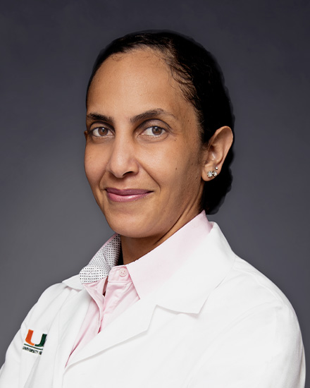  Lesley Farquharson, M.D.