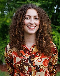 headshot of Chloe Kaminsky