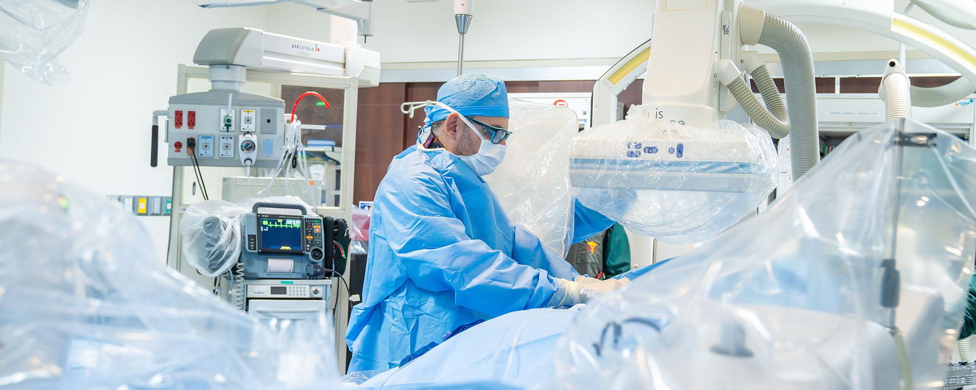 Dr. Yiannis Chatzizisis performing a procedure in the catheter lab