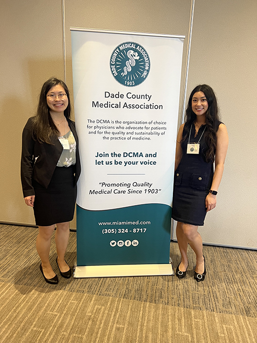 (From left) Third-year M.D./Ph.D. candidate Michelle Zhang and first-year M.D./M.P.H. candidate Caitlyn Chong-Yen.